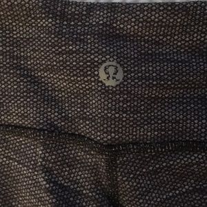 Lulu Lemon Wunder Under crop leggings
